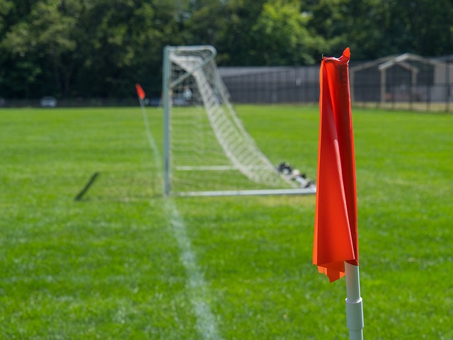 而托马斯以 而托马斯以