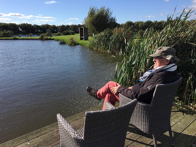 与地方政府 与地方政府